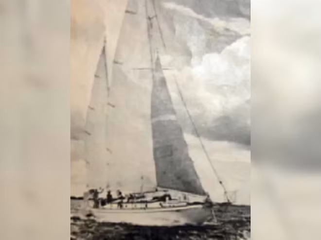 Sau 50 nam duoc tim thay tren bien,co be tiet lo su that kinh hoang-Hinh-2