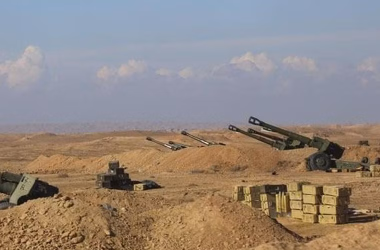 Trận địa pháo D-20 152mm trước giờ khai hỏa.