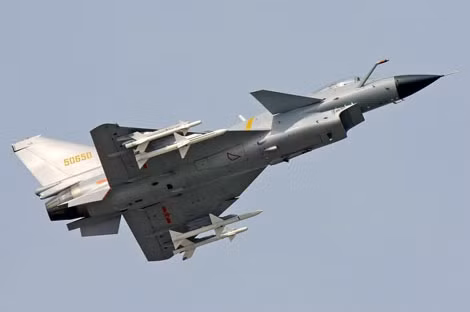 Tiêm kích đa năng thế hệ 4 J-10.