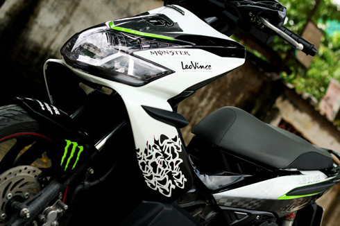 AirBlade 2009 tem đấu Monster đơn giản.