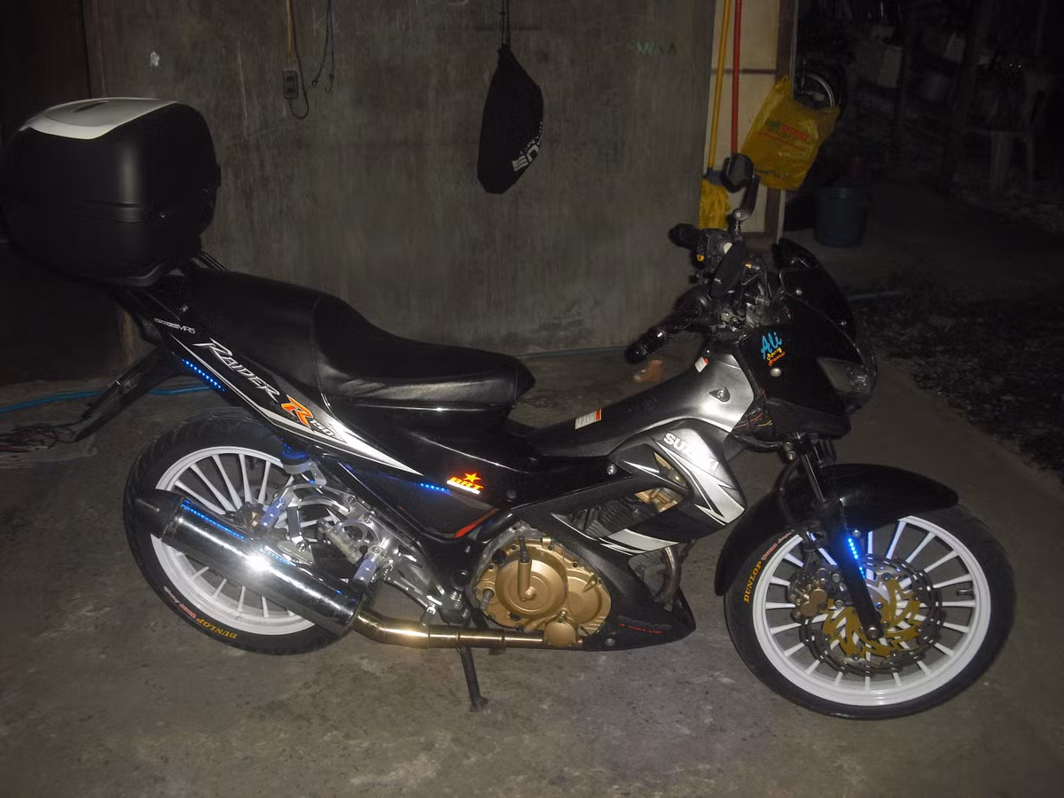 Hình ảnh Suzuki khi đèn vụt tắt. Ảnh: 2banh.vn.