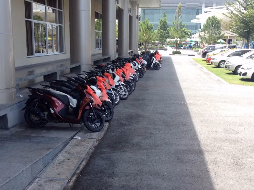 Hội SH Bình Dương được thành lập từ tháng 11/2012 với gần 40 thành viên chính thức. Hội lập ra với mục đích gắn kết những người có cùng niềm đam mê về dòng xe tay ga cao cấp này.