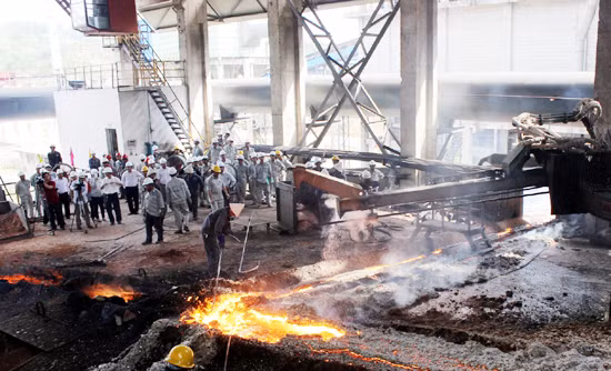 Theo đánh giá của ông Nguyễn Văn Toàn - Tổng giám đốc Công ty gang thép Việt-Trung, mẻ gang đầu tiên của nhà máy đạt chất lượng tốt như mong muốn và đúng cam kết của nhà thầu Trung Quốc đưa ra.