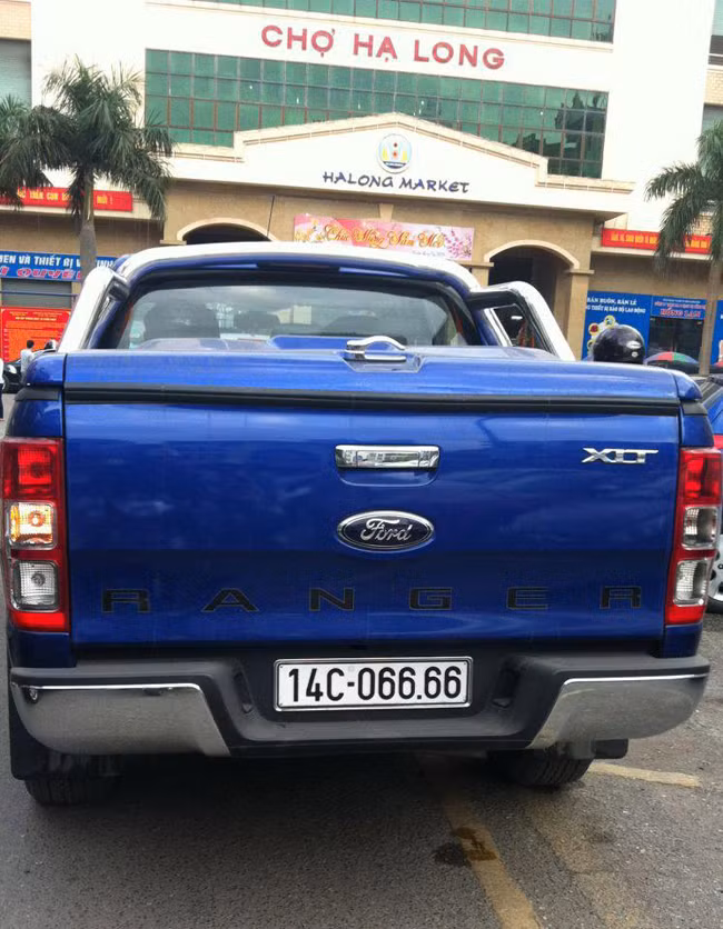 Ford Ranger có biển kiểm soát 14C-066.66. Biển số 6 có ý nghĩa là may mắn và sinh lộc.