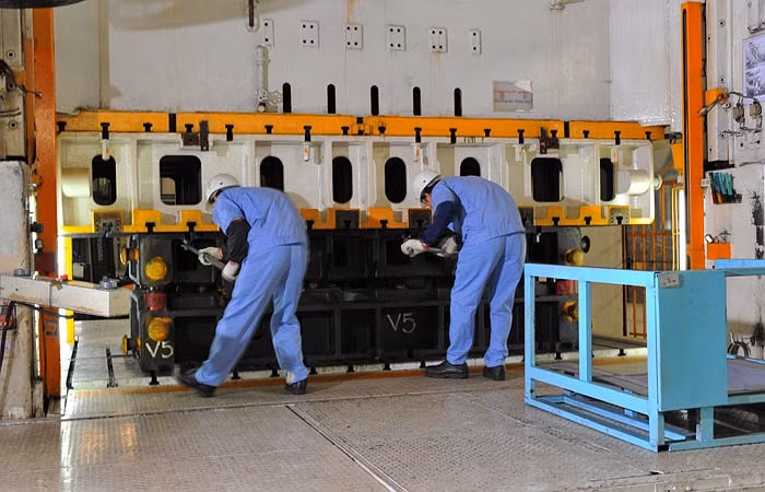 Tháng 3/2003, Toyota khai trương xưởng Dập chi tiết thân vỏ xe tại đây.