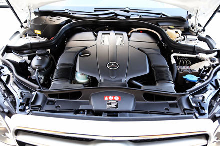 Tất cả các phiên bản E-Class mới đều sử dụng động cơ tăng áp kiểu mới, cho công suất từ 184-333 mã lực tùy phiên bản.