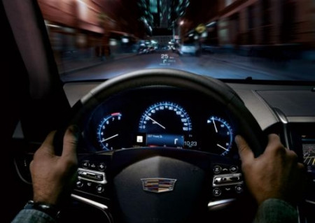 Ngoài ra, sedan mới còn được trang bị khả năng tương tích với Siri Eyes Free, chức năng cảnh báo tin nhắn văn bản và một chức năng điều khiển cho phép những tay lái tuổi teen thiết lập một giới hạn âm lượng radio và cảnh báo tốc độ giữa 64-112 km/h.