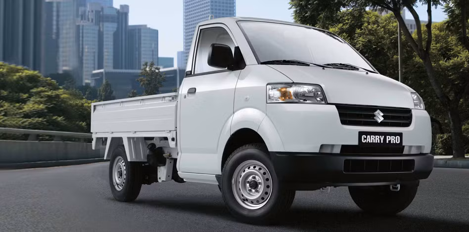 Suzuki Super Carry Pro: doanh số 839 chiếc. Xe tải Super Carry Pro là dòng sản phẩm nâng cấp từ dòng Carry thông thường của Suzuki. Động cơ dung tích lớn với diện tích thùng rộng rãi, đa dụng nên Super Carry Pro được nhiều doanh nghiệp ưa chuộng. Dòng xe này tiêu thụ khá đều ở cả 2 miền.