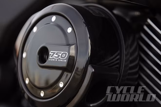 Về lý thuyết, Street 750 có thể tăng tốc từ 0 lên 96 km/h chỉ trong 4,6 giây.