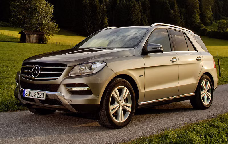 Mercedes-Benz M-Class: 345.000 chiếc.