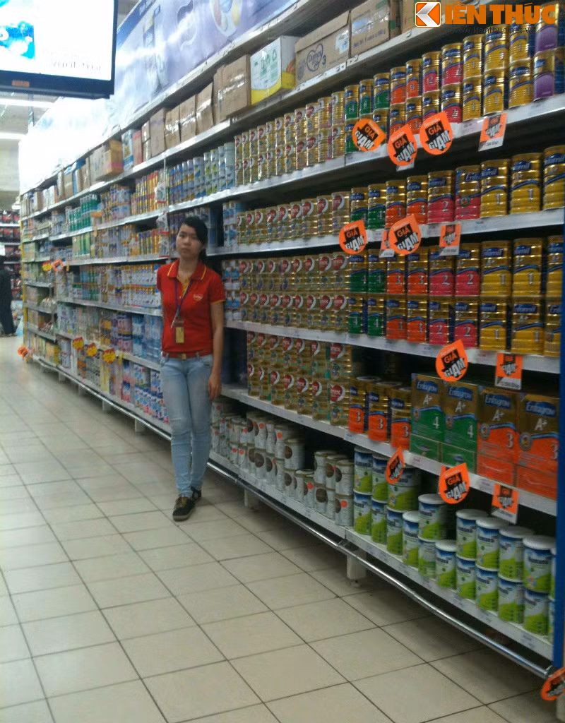 Sữa của hãng Abbott liên tiếp dính "phốt" kém chất lượng. Ảnh: Hải Sơn.