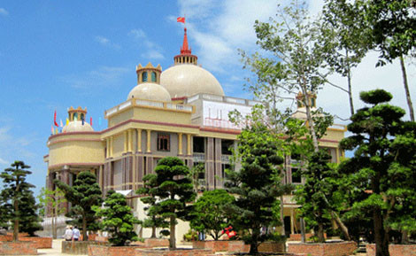 Ngôi biệt thự "khủng" của đại gia Trầm Bê.