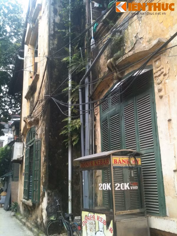 ... Có nơi lại mốc rêu.