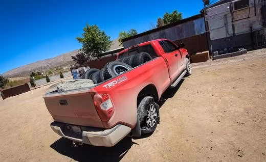 Cả 2 động cơ trên sẽ phối hợp nhịp nhàng với hệ thống điều khiển trục cam thông minh Dual VVT-i và hệ thống điều khiển cảm ứng Acoustic giúp tối ưu hóa hiệu suất động cơ.