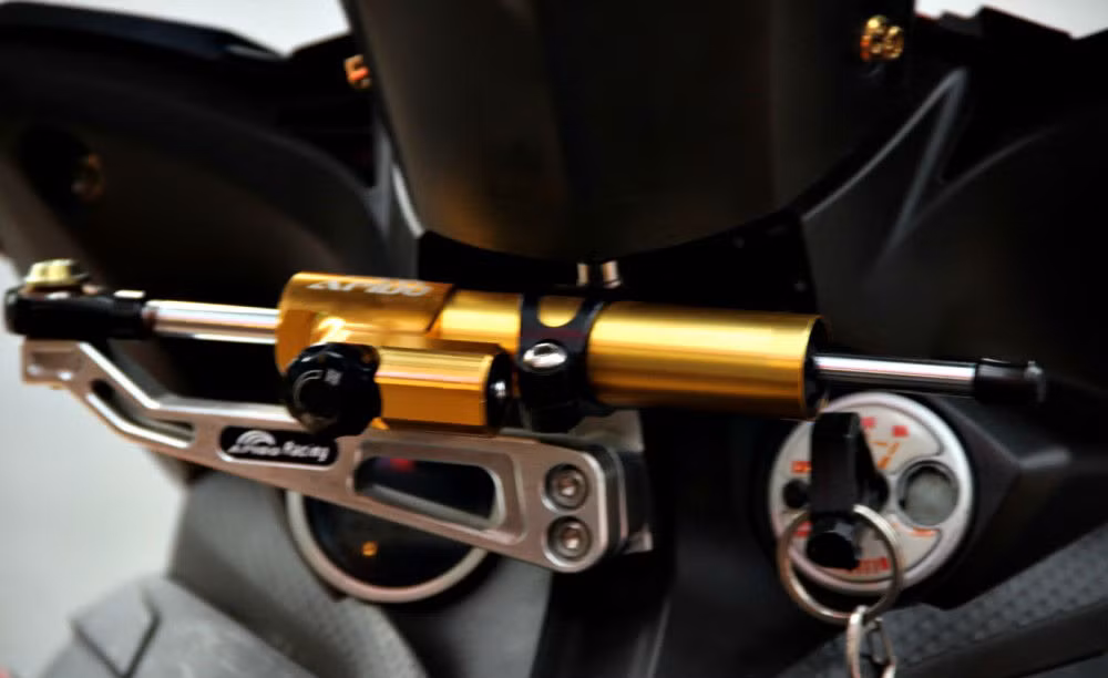 Để "chiến đấu" tốt trong mọi điều kiện, Optimus Prime được tăng cường trợ lực cổ Apido.