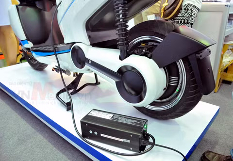 Terra A4000i được vận hành bởi pin lithium nguyên gốc với tuổi thọ lên đến 50.000km.