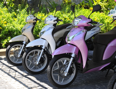 Giá xe ga đang nhích lên.