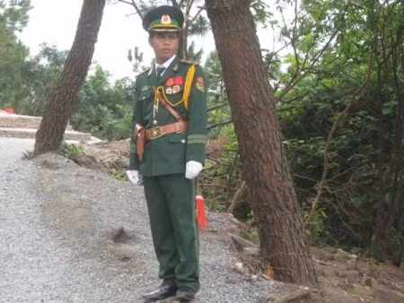 Các chiến sỹ biên phòng được giao nhiệm vụ canh "giấc ngủ" cho Đại tướng Võ Nguyên Giáp.