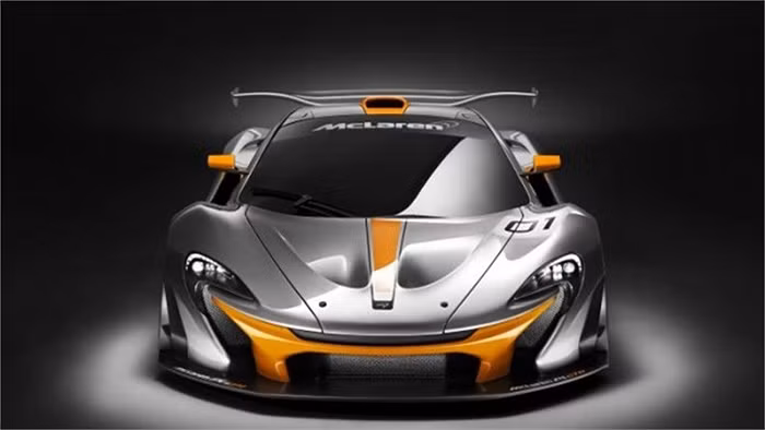 McLaren P1 GTR đặc biệt đến mức bất kì ai có ý định mua đều phải tham gia khóa đào tạo trước khi sử dụng nó. Công suất cực đại mà nó tạo ra là 986 mã lực.
