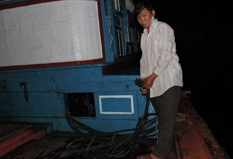 Bành dây hơi bị cắt phá.