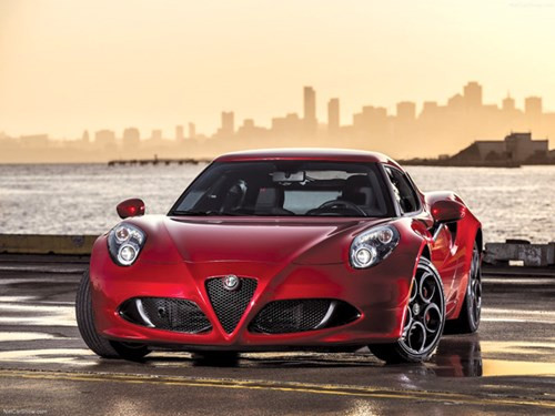 2015 Alfa Romeo 4C Coupe sành điệu.