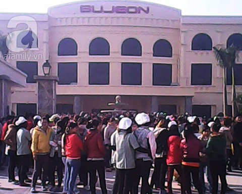 Hang nghin cong nhan thuc trang dem doi thuong Tet