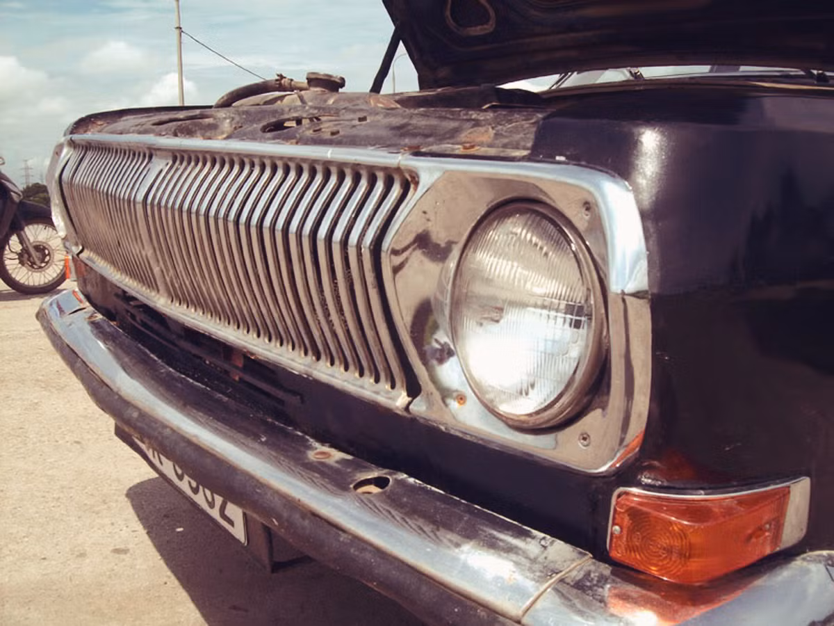 Volga M-24 với động cơ khỏe, giúp lái xe có thể tự cứu được mình khi có hỏng hóc đơn giản. Phụ tùng của xe có thể thay thế bởi các phụ tùng từ các xe UAZ.