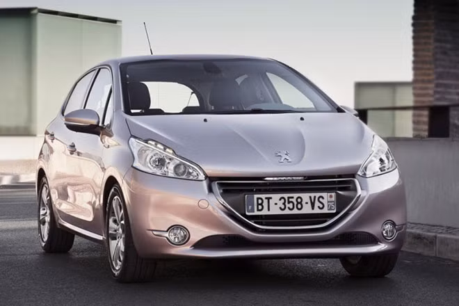 Một nụ cười tới từ đại diện nhà Peugeot.