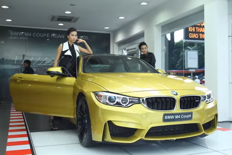 BMW M4 Coupe giá 4 tỷ tại Việt Nam.