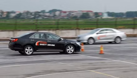 Kỹ năng phanh và xử lý ở tốc độ cao là hết sức quan trọng khi lái xe.