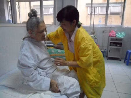 Trong nguoi om ngay Tet 10 ngay bang cay lua ca nam