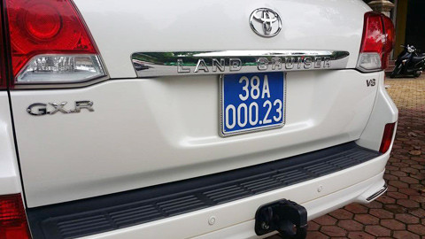 Chiếc xe sau đó được giao cho ông Hồ Anh Tuấn sử dụng từ giữa năm 2013 đến nay.