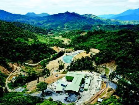 Việc nhà máy vàng Phước Sơn (tại xã Phước Đức, huyện Phước Sơn, tỉnh Quảng Nam) tạm thời đóng cửa vào ngày 14/4 đã khui ra nhiều chuyện nợ nần của nhà máy này. Tuy nhiên, không thể phủ nhận quy mô cũng như công nghệ hiện đại của một trong những nhà máy vàng lớn nhất Việt Nam.