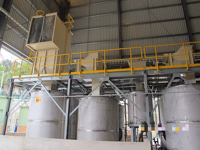 Các trang thiết bị đều được nhập từ Úc và các nước tiên tiến trong công nghệ luyện vàng trên thế giới.