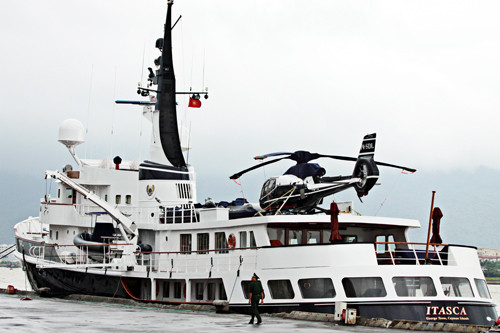 Trước đó, tháng 10/2012, siêu du thuyền 20 triệu đô Itasca, mang quốc tịch Anh cũng đã cập cảng Sông Hàn (Đà Nẵng) trong chuyến du lịch vòng quanh các nước châu Á của một thương nhân người Anh. Ngoài tiện nghi sang trọng bậc nhất, Itasca còn sở hữu sân đỗ trực thăng và một chiếc trực thăng thể thao 4 chỗ ngồi loại P4-SDL để phục vụ du khách khi có nhu cầu tham quan từ trên không.