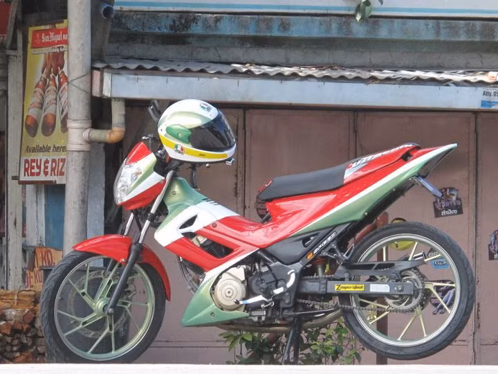 Có lẽ chủ nhân của bản độ này là tín đồ của màu sắc sặc sỡ.