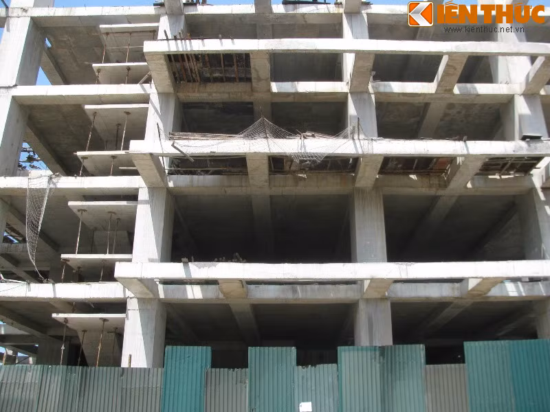 Đến cuối năm 2012, Tập đoàn Đại Dương (OGC) mua 10 triệu cổ phiếu của PVR, tương đương 19,27% vốn điều lệ và trở thành cổ đông lớn của PVR. Dự án lúc này được triển khai khá tốt, phần hầm công trình và phần đế được hoàn thiện trong thời gian ngắn. Chủ đầu tư cũng quyết định giảm giá bán cho khách hàng, khiến tranh chấp giữa 2 bên lắng xuống.