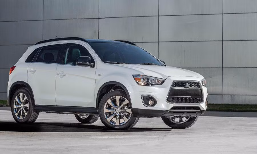 Mitsubishi Oulender Sport: Mẫu crossover hạng trung của Mitsubishi dự kiến sẽ ra mắt tại nước ta vào quý 3 và sẽ là đối thủ cạnh tranh trực tiếp với Honda CR-V, Mazda CX-5.