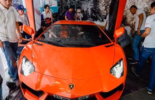 Siêu xe Lamborghini Aventador LP700-4 của Minh "Nhựa".