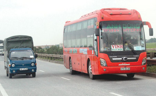 Xe khách giường nằm tuyến Hà Nội - Vinh.