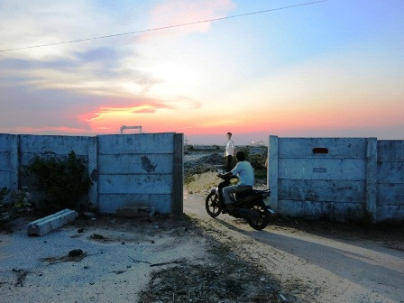 Dự án do Tập đoàn Tycoons và E-United (lãnh thổ Đài Loan) đầu tư với số vốn hiện tại là 4,5 tỷ USD. Sau 5 lần điều chỉnh Giấy chứng nhận đầu tư, dự án tỷ đô này đến nay vẫn chỉ là bãi đất trống, nhấp nhô cọc bê-tông, chỉ quây rào để giữ đất.