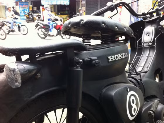 Những chi tiết hiếm có khó tìm của chiếc Honda Super Cup này.