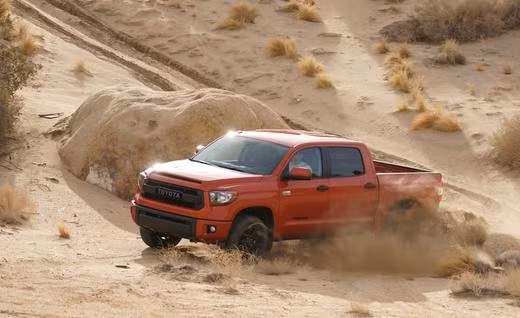 Động cơ mà Tudra 2015 sở hữu là i-Force V8 dung tích 4.6L, cho công suất tối đa 310 mã lực và mô-men xoắn cực đại đạt 443Nm.