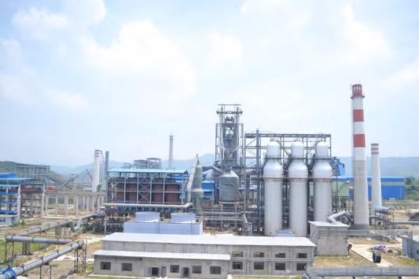 Theo công suất thiết kế, mỗi ngày nhà máy cho ra lò 1.500 tấn gang tiêu chuẩn. Mỗi mẻ gang được luyện trong khoảng 45 phút, với trọng lượng khoảng 120 tấn.