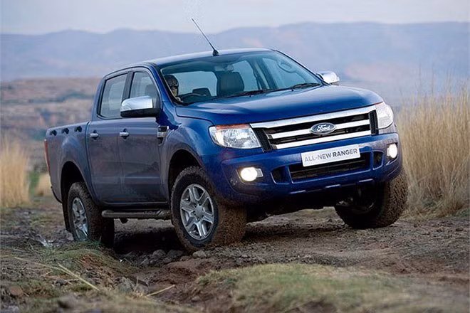 Liên tục tăng doanh số, mẫu xe bán tải Ford Ranger đang trở thành một hiện tượng và là nhân tố quan trọng giúp Ford ăn nên làm ra trong năm 2014. Mẫu xe được mệnh danh là "vua trong làng bán tải" đã leo lên vị trí số 4 trong top 10 xe bán chạy nhất tháng 8 khi bán được 394 xe.