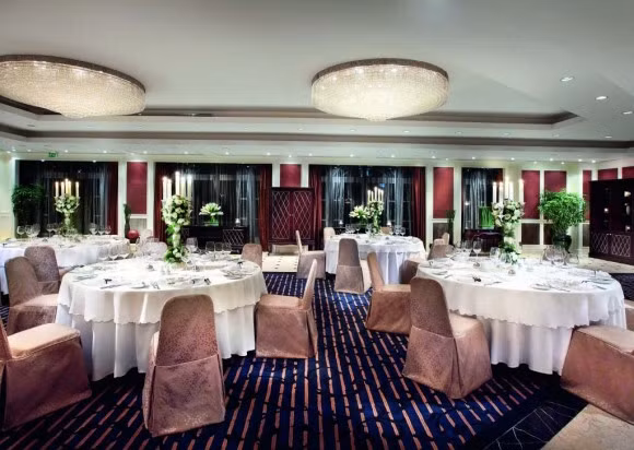 Sofitel Legend Metropole Hà Nội không đơn thuần là một địa điểm lưu trú cao cấp đạt chuẩn khách sạn 5 sao, công trình này còn là một dấu ấn góp phần trong lịch sử hình thành của Thủ đô.