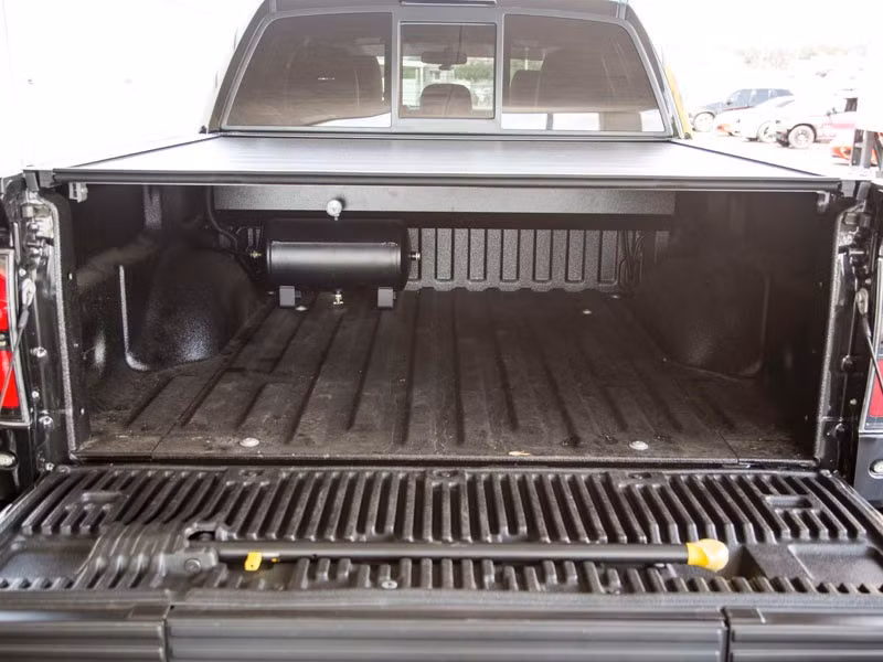 Ước tính, để đưa mẫu bán tải “khủng” này về Việt Nam, chủ nhân sẽ phải bỏ ra số tiền lên đến gần 6 tỷ đồng.