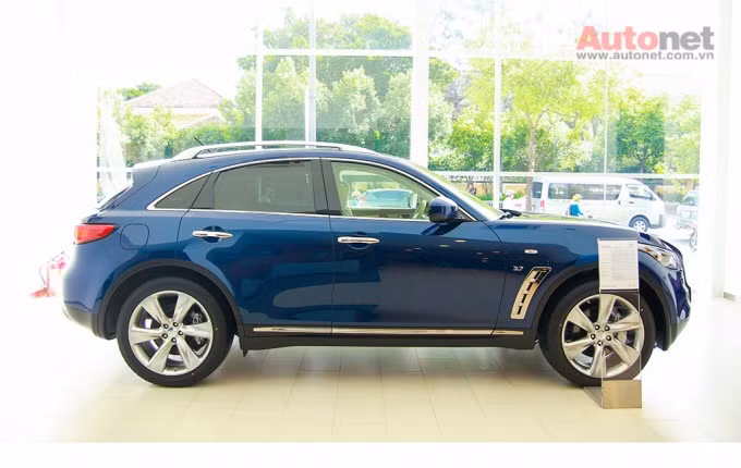 Sau đó, hãng chính thức gia nhập “gia đình” xe sang tại Việt Nam với trụ sở chính tại TP.HCM cùng với hai mẫu xe là QX80 và QX70 vào tháng 7/2014 vừa qua.