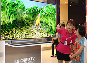 Song điểm nhấn cũng đang hướng về tivi OLED.