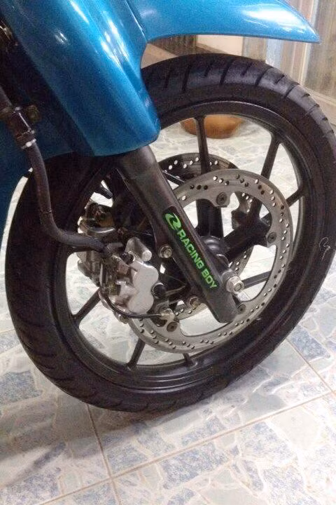 Mâm Raider cũng đúng hàng Thái lên 3 thắng đĩa, ngốn của chủ xe hơn 10 triệu đồng.